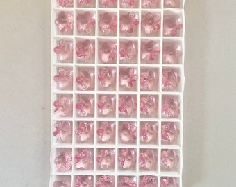 Colgante de flor facetada de cristal Swarovski de 12 mm 6744 cuentas rosa claro 48 colgantes en total