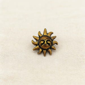 Celestial Sun Face Shank Button, Antique Gold Alloy, Vintage Blazer Coat Sewing Supply (21.5mm)