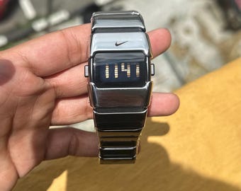 Nike Triax Silver Sports Watch – Retro Y2K Aesthetic – Men's