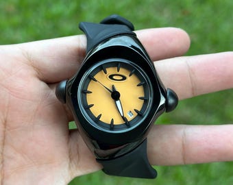 Vintage Oakley Crush Military Watch — Black Strap With Yellow Dial | Retro Casual Wristwatch