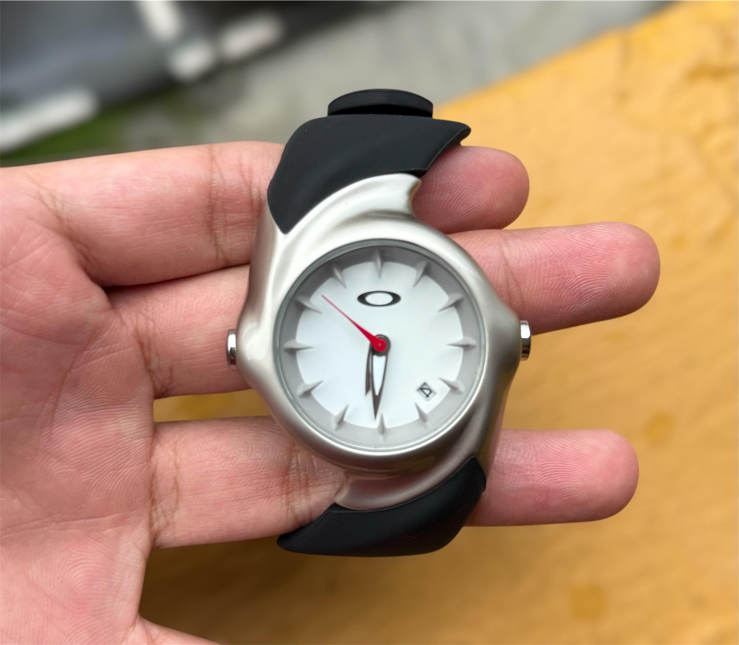 Vintage Oakley Crush Military Watch — Black Strap With White Dial