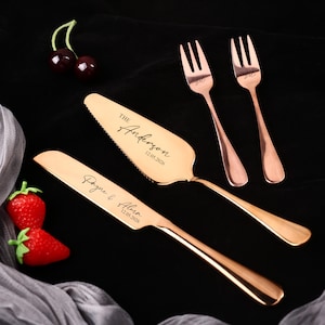 Gepersonaliseerde bruidstaartserveerset met doos | Ceremonie- en jubileumcadeau | Gegraveerde taartsnijset Gepersonaliseerde aandenken met geschenkdoos