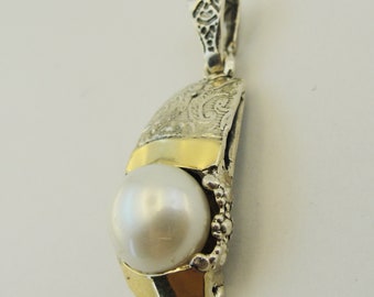 925 Silver Pearl Pendant, Silver and Gold Pendant, Chain 17" , Yellow gold Pearl Pendant, White Freshwater Pearl Necklace (139p)