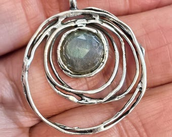 Labradorite pendant, Sterling Silver Pendant, net Pendant, Handmade Silver Labradorite pendant Necklace, Israeli Designers, Hadar Jewelry