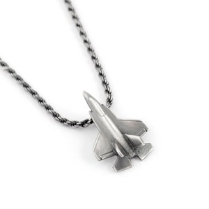 Collar con forma de avión F-35. Regalo de plata de ley para pilotos de aviones de combate.