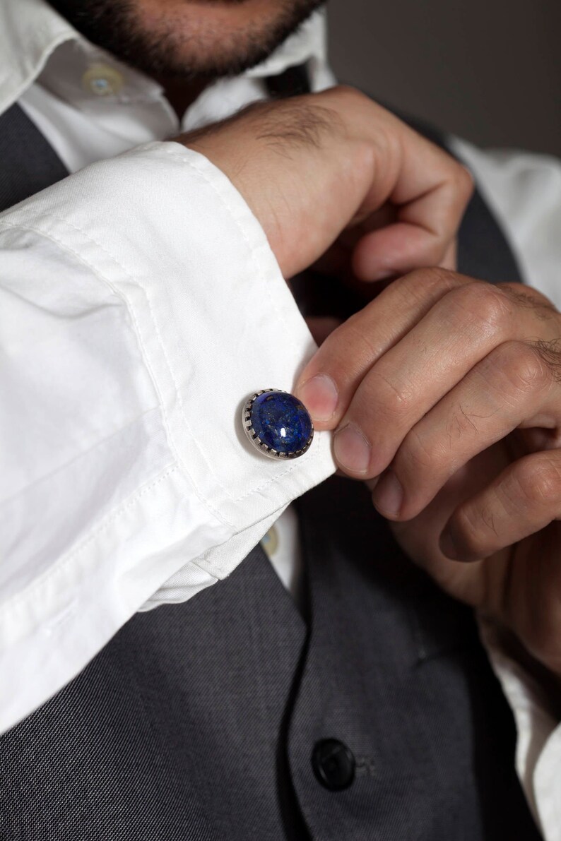 Cufflinks azules en plata de ley con gema lapis azul natural Gemelos de boda ideales para boda azul imagen 2
