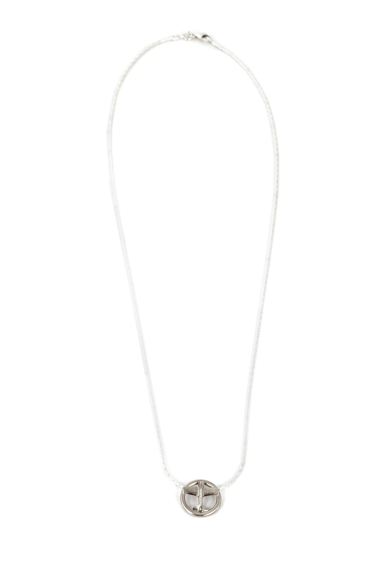 Collana in argento sterling a forma di aereo: un gioiello da viaggio delicato - Italia