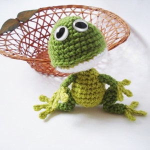 Crochet Pattern, Amigurumi Animal Tutorial, Crocheted Frog, Toys Pattern, Gifts for kids, diy, pdf, instant download, plush pattern, green image 1