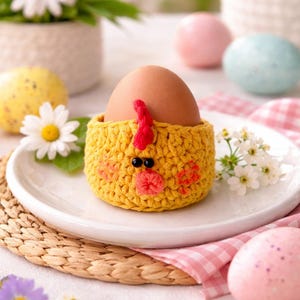 Crochet Hen Egg Holder Pattern, Easter Amigurumi PDF, Beginner Friendly Spring Decor