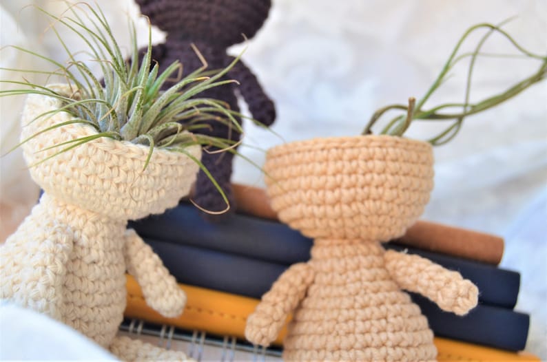 Planter Crochet Pattern, Airplanter, Airplant holder, Plant Pot, home decor amigurumi, succulent, decoration, crocheted flower pot, cozy image 7