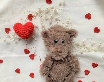 Valentines Bear Crochet Pattern with heart and flower, amigurumi teddy bear, PDF crochet tutorial, animal plush toy, gift for valentines