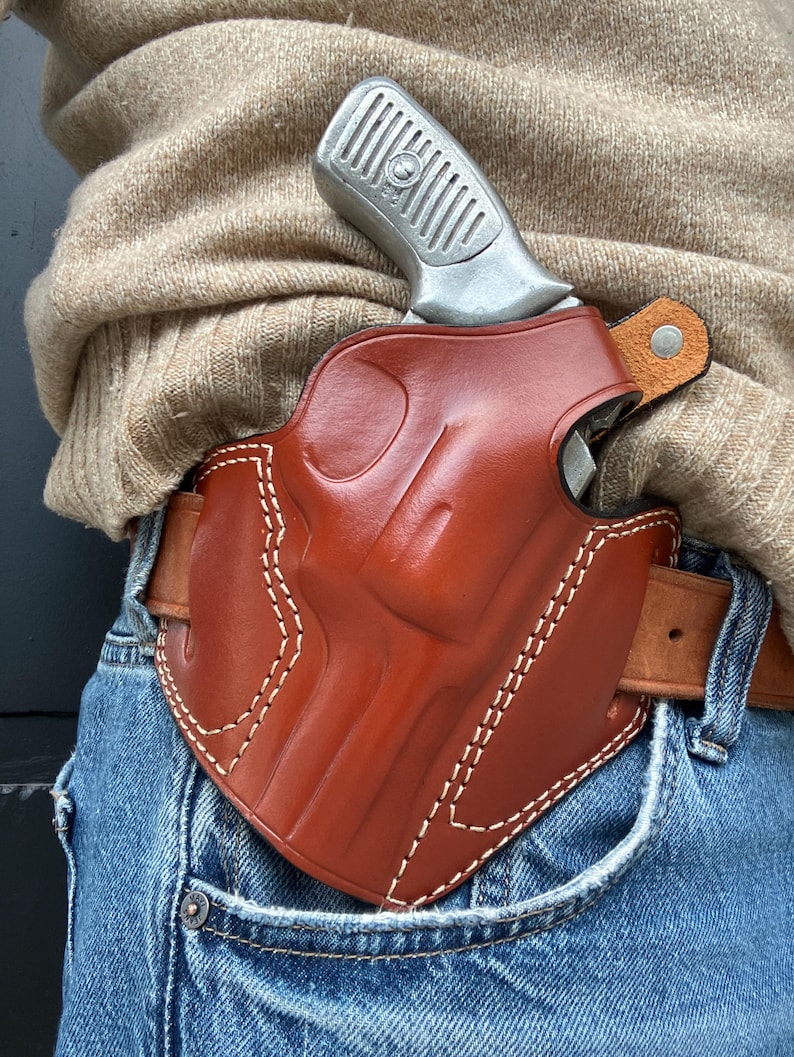 Coldre externo de couro com trava de polegar: Ruger SP101 .357 Magnum com cano de 3" imagem 3