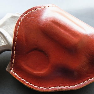 Leather Belt Clip Holster: Taurus 856 Snub Nose 38 Special 2 inch