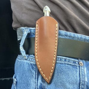 Daga de bolsillo con mango de asta de ciervo y funda de cuero, mini daga coleccionable. imagen 8