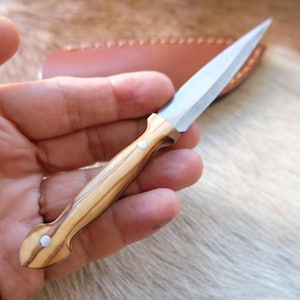 Small Dagger Knife Olive Wood Handle With Leather Sheath