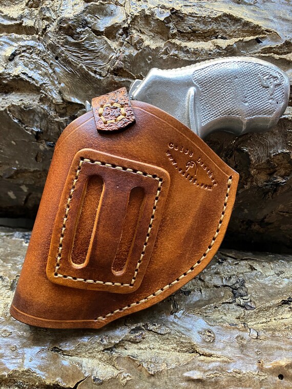 カスタムメイドハンドステッチレザーホルスター：Taurus 856 38