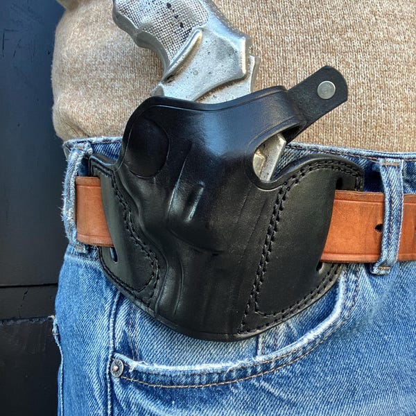 Leather OWB Holster:Taurus 856 38 special (R.H)