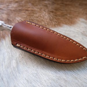 Daga de bolsillo con mango de asta de ciervo y funda de cuero, mini daga coleccionable. imagen 6
