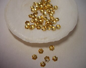4mm bead caps, gold colored bead caps ca. 4 mm, round, flower shape, simple bead caps, brass, golden bead caps, lead free, scalloped edges