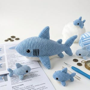 2 in 1 Hai Amigurumi Häkelanleitung PDF | Süßer Hai Plüschtier | Einfaches Häkeltiermuster | Anfänger freundlich Ocean Spielzeug, DIY Geschenkidee