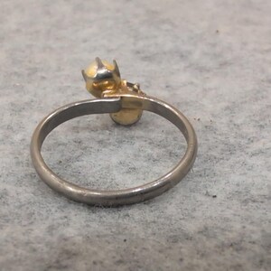 Anello vintage color argento con pietra rosa finta e perla, gioiello da donna immagine 3