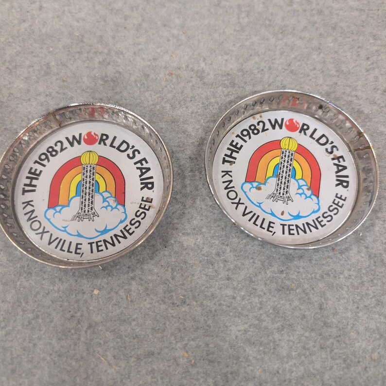 Vintage 1982 Weltausstellung Knoxville Tennessee Sunsphere Metall Untersetzer 2er Set Bild 1