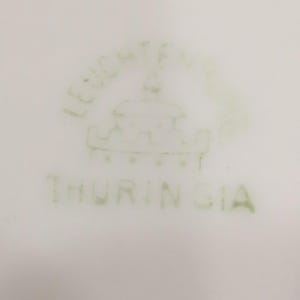 ドイツ、テューリンゲン州ロイヒテンブルク製 磁器製クリーマー ピンクローズ 花柄 スカラップエッジ 画像 5