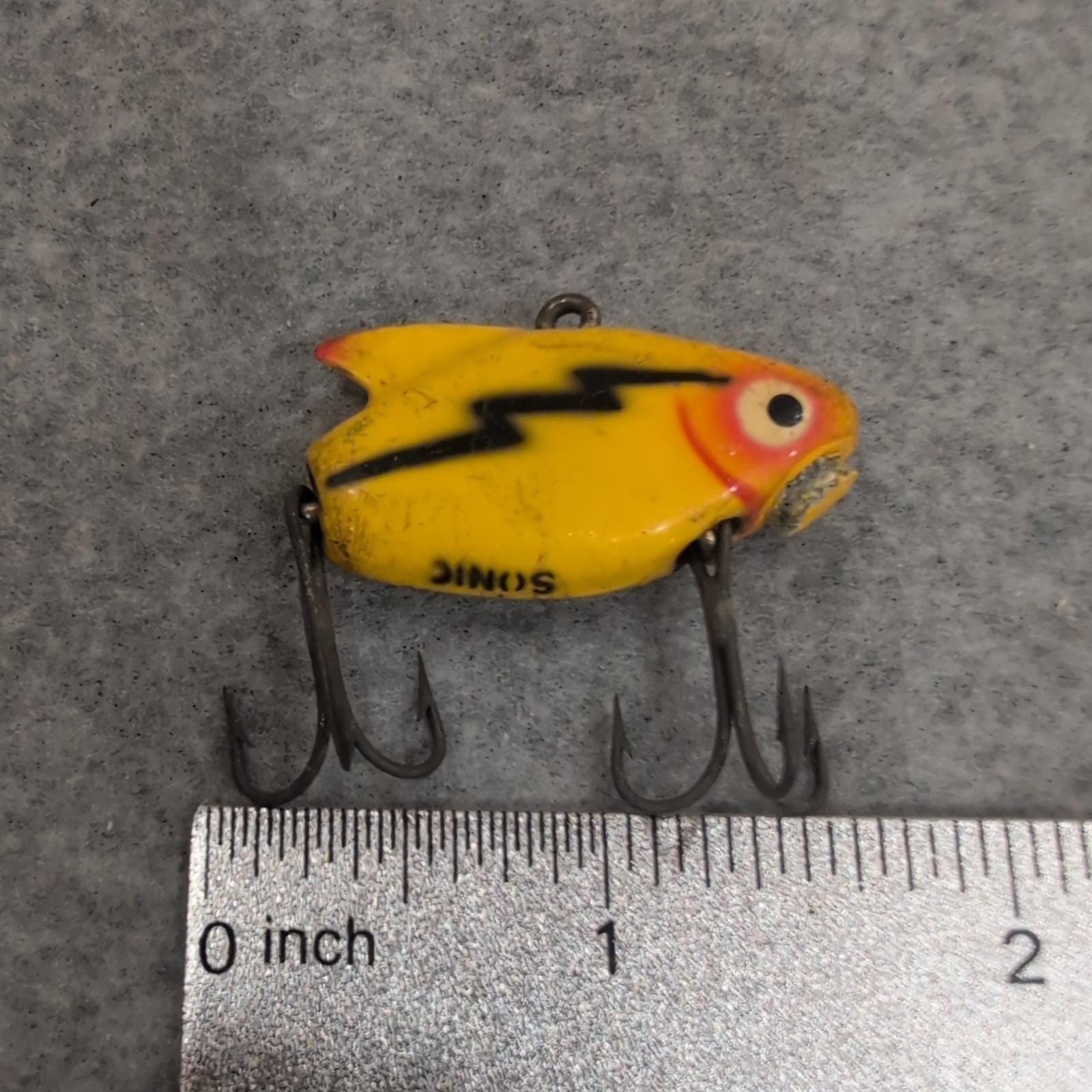 VTG Heddon Sonic Fishing Lure Yellow Black Lightning Bolt Double