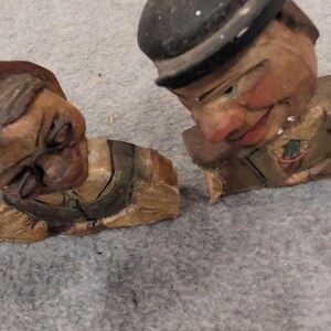 Vintage Hand geschnitzte Holz Volkskunst Charakter Büsten Trio Figur Wandbehang Bild 2