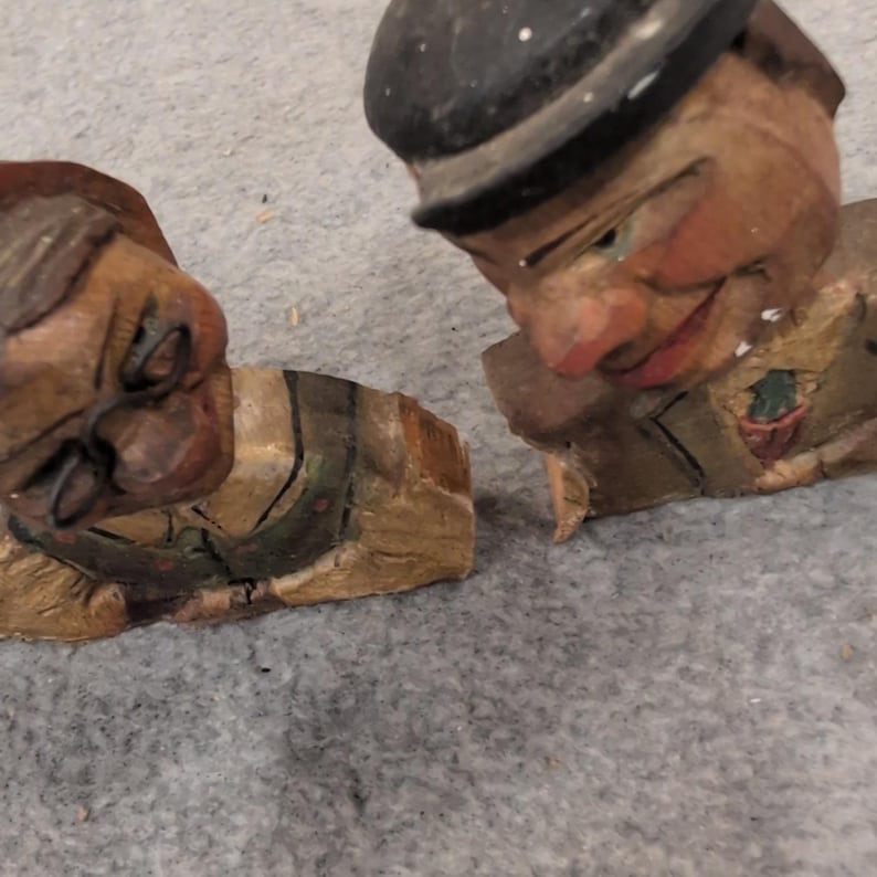 Vintage Hand geschnitzte Holz Volkskunst Charakter Büsten Trio Figur Wandbehang Bild 2