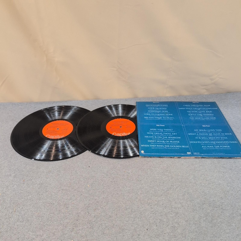 Tennessee Ernie Ford Precious Memories 2-LP Vinyl Record Capitol SVBB-11382 image 3