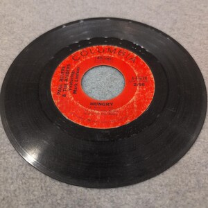 Paul Revere & The Raiders Hungry There She Goes 45 RPM Columbia 4-43678 Vinyl image 3