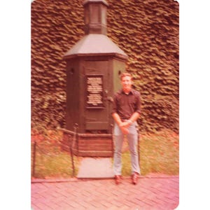 Vintage 1974 Philadelphia Independence Hall Rising Sun Chair Photo Lot 24 image 3
