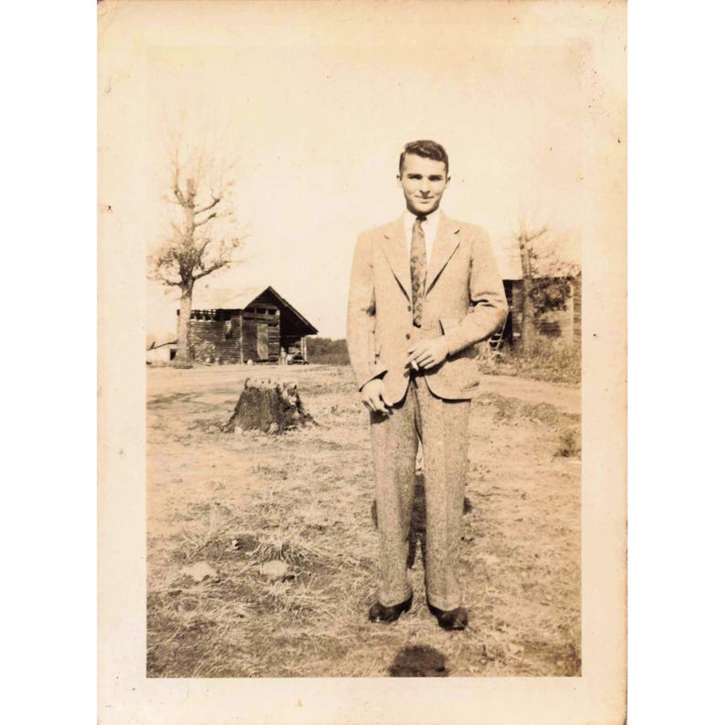 1940s Vintage Photograph Eufaula, AL Man Suit Barn Outdoor Portrait 3.5 x 2.5" image 1