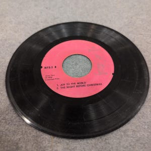 Mr Pickwick All I Want For Christmas Is My Two Front Teeth 45 RPM EP MPX-3 Vinyl image 4