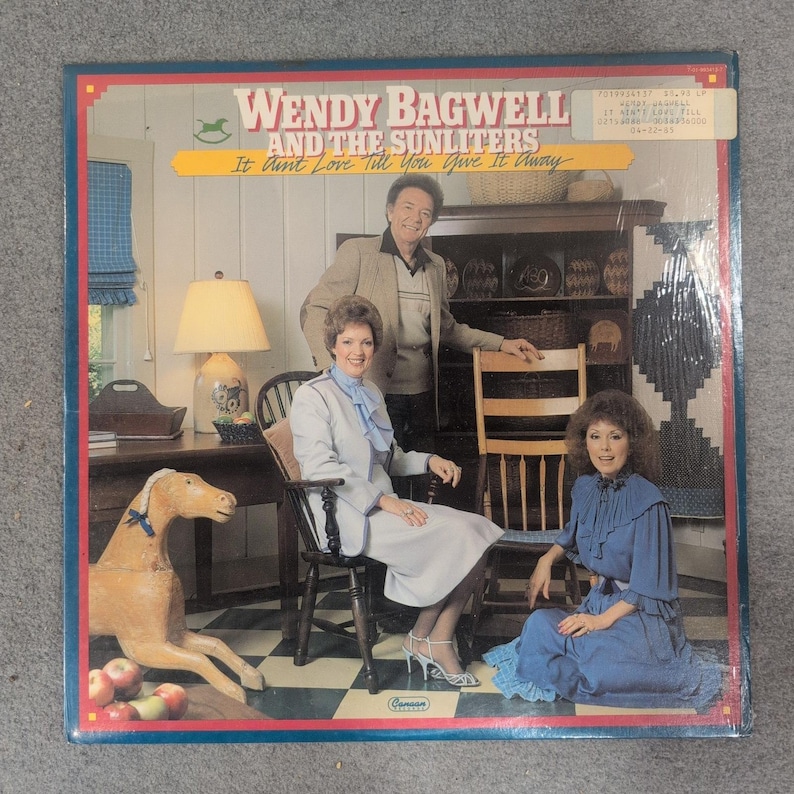 Wendy Bagwell and the Sunliters It Aint Love Till You Give Away Vinyl LP image 1