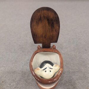 Vintage Ceramic Toilet Goodbye Cruel World Novelty Mug with Wooden Lid Gag Gift image 3