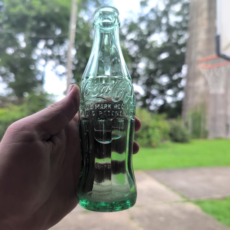 Vintage Coca-Cola Cleveland Tenn 1959 Hobbleskirt 6.5 oz Green Glass Bottle image 1