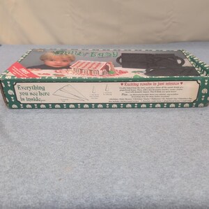 John Wright Fun & Easy All Occasion Gingerbread House Cast Iron Mold Kit 73-028 image 2