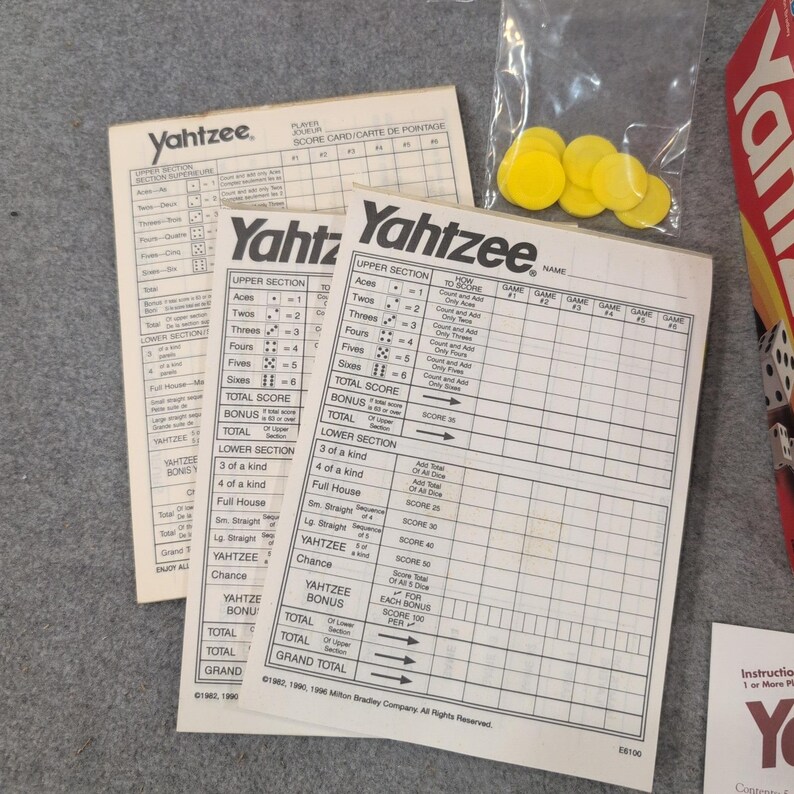 Vintage 1996 Yahtzee Milton Bradley Classic Dice Game 950 Red Shaker Cup image 2
