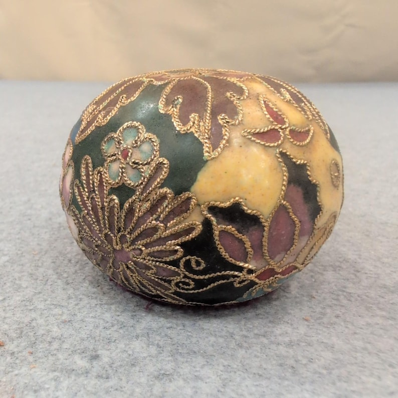 Vintage Floral Cloisonne Enamel Decorative Egg Figurine with Felt Base image 1