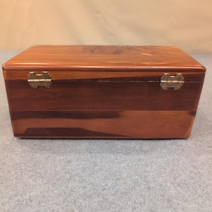 Vintage Lane Cedar Chest Miniature Salesman Sample George Cater Furniture Box image 11
