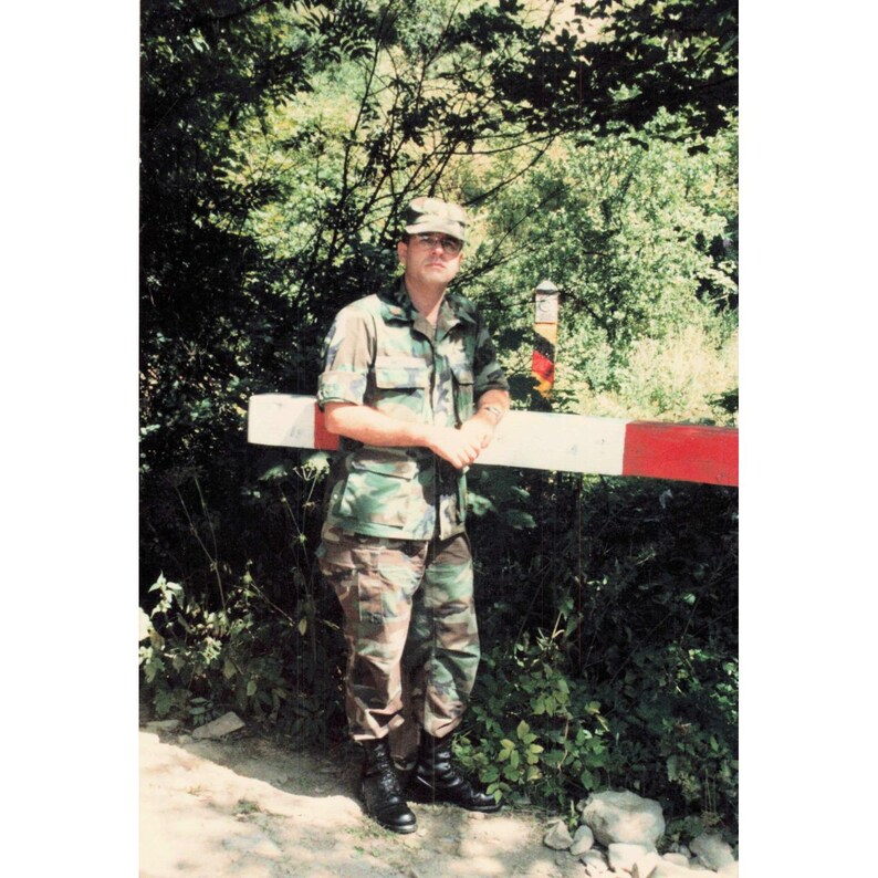 1986 Kodak Found Photo Military Soldier Woodland BDU Camo Border Gate Cold War image 1
