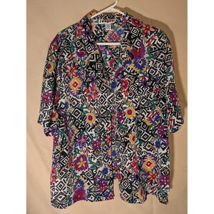 Jordani-damesblouse 16 W zwart-witte geometrische bloemenprint korte mouw afbeelding 1