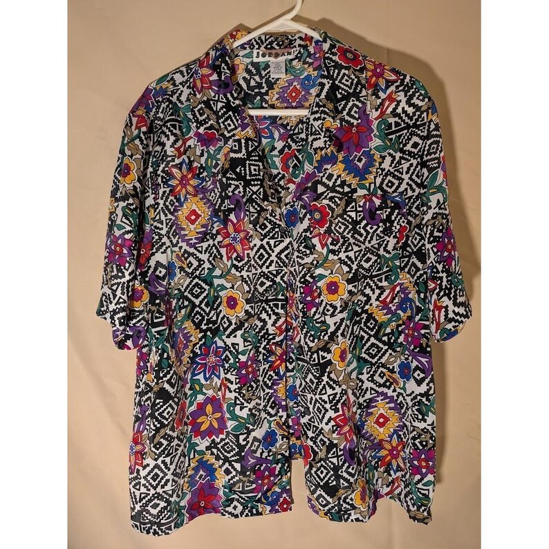 Jordani-damesblouse 16 W zwart-witte geometrische bloemenprint korte mouw afbeelding 1