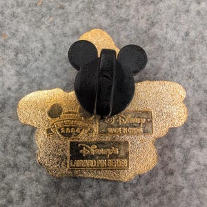 Disney Donald Duck Graffiti Logo 2004 Lanyard Pin Series Official Pin Trading image 3