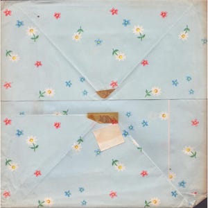 Papier cadeau vintage milieu du siècle pour bébé, éphémères roses et bleues, bébé endormi, état très bon. image 6
