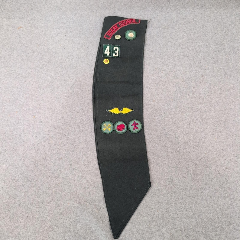 vintage Boy Scout Sash Noark Council Troop 43 insignes du mérite épingles BSA Arkansas image 1