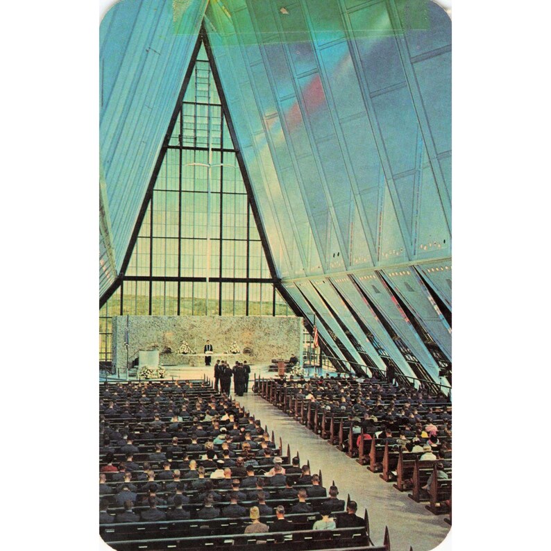 US Air Force Academy Chapel interieur 1965 chroom ansichtkaart Dexter Press gebruikt afbeelding 1