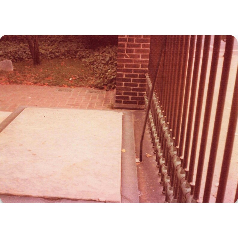 Vintage 1974 Philadelphia Independence Hall Rising Sun Chair Photo Lot 24 image 11
